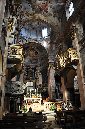 Intérieur de la basilique San Giulio